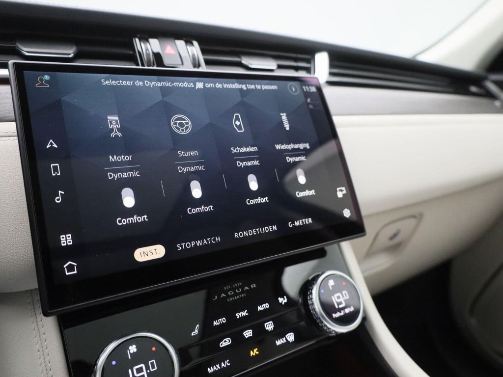 Jaguar F-pace 2.0 p400e phev r-dynamic s | automaat | navigatie | apple car