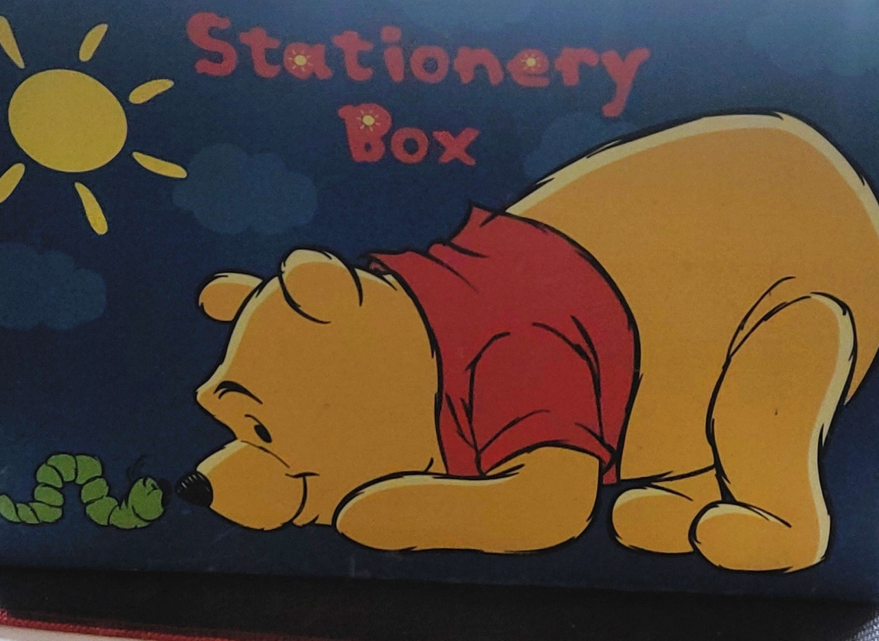 Winnie de Poeh  briefpapier + doos met lade