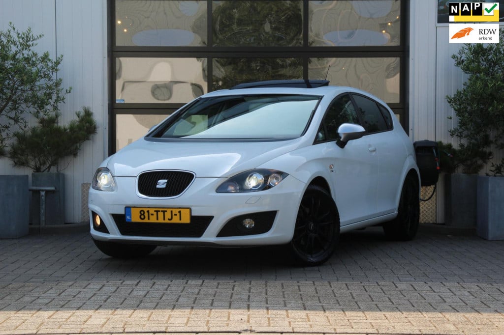 Seat Leon 1.2 tsi copa - leder - schuifkantel - trekhaak - xenon - pdc - na