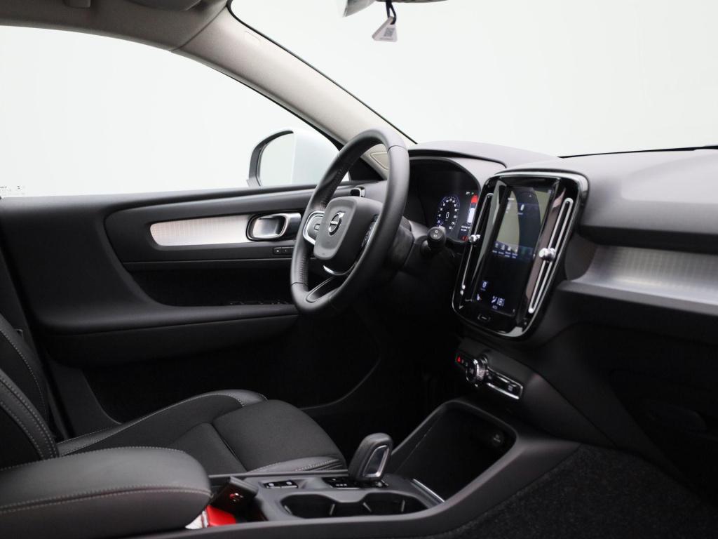 Volvo XC40 1.5 t5 recharge inscription expression | automaat | apple carpla