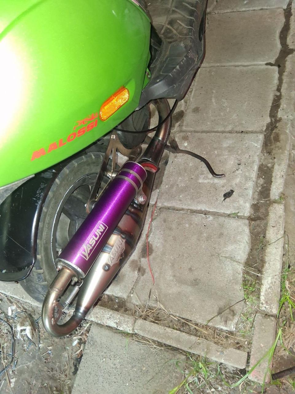 Zip SP 70cc zonder papieren alles stage 1 en alles malossi yasuni uitlaat