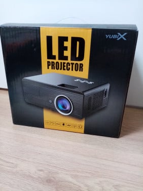 Kleine beamer yubix