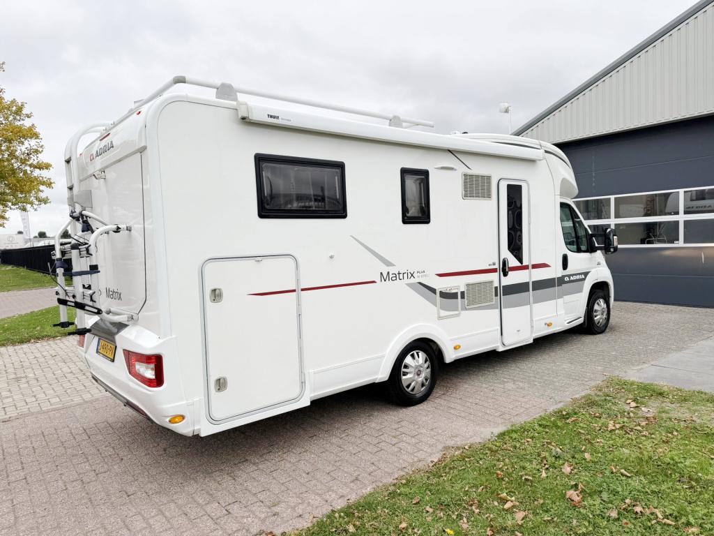 Adria Onbekend matrix m 670 sc