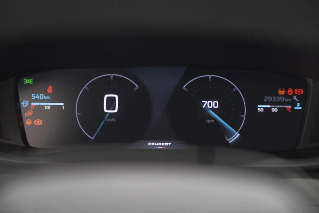 Peugeot 208 puretech 100 allure | camera | navigatie | parkeersensoren | ap