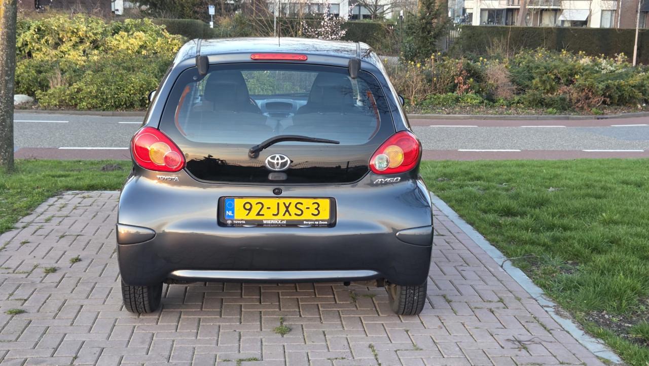 Aygo 5 Deurs | Dealeronderhouden | In zeer nette staat |
