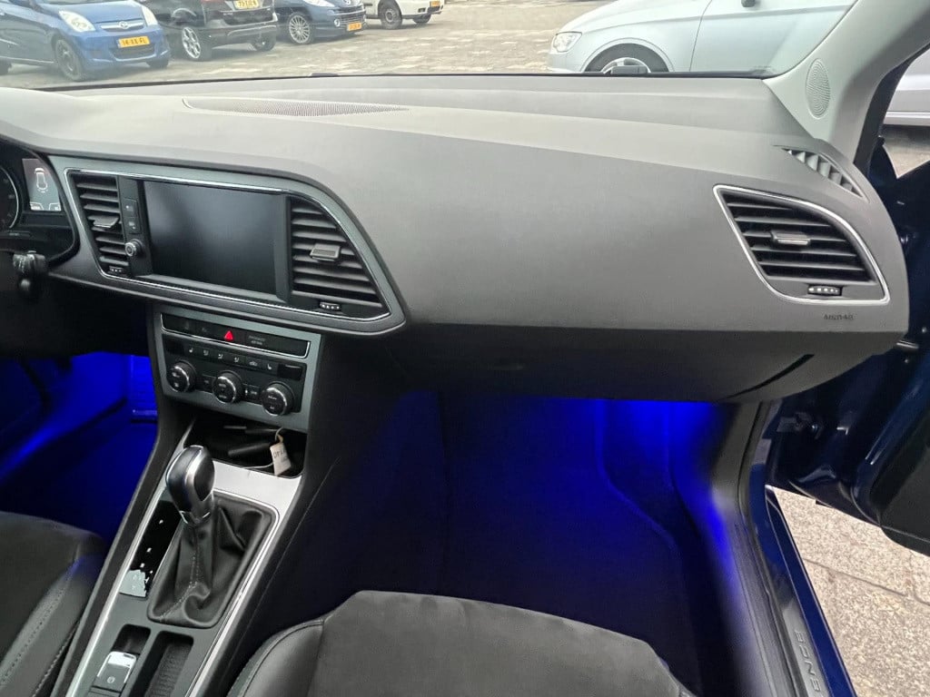 Seat Leon Sportstourer st 1.4 ecotsi fr xcellence, pano, alacantara enz..