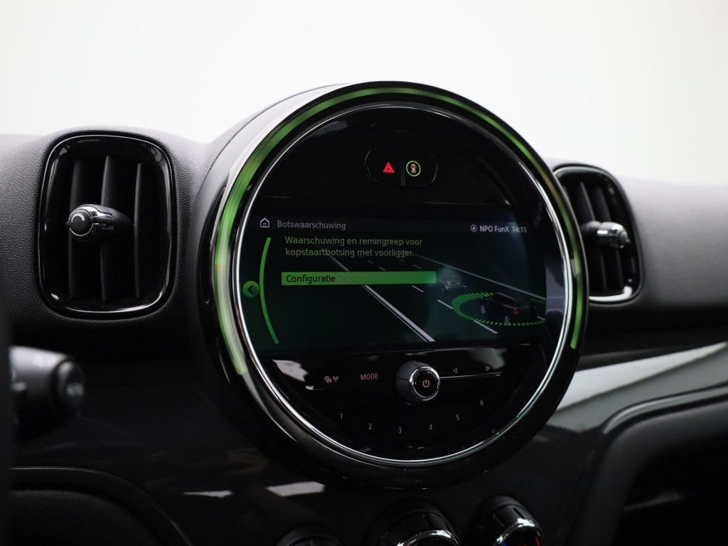 Mini Countryman 1.5 cooper business edition | automaat | lage km stand | ac