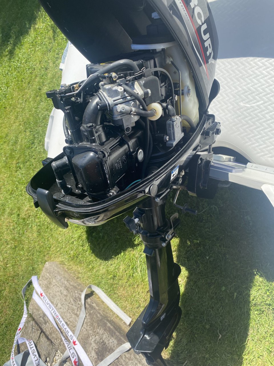 2 rubberboten met motoren, nieuwstaat!