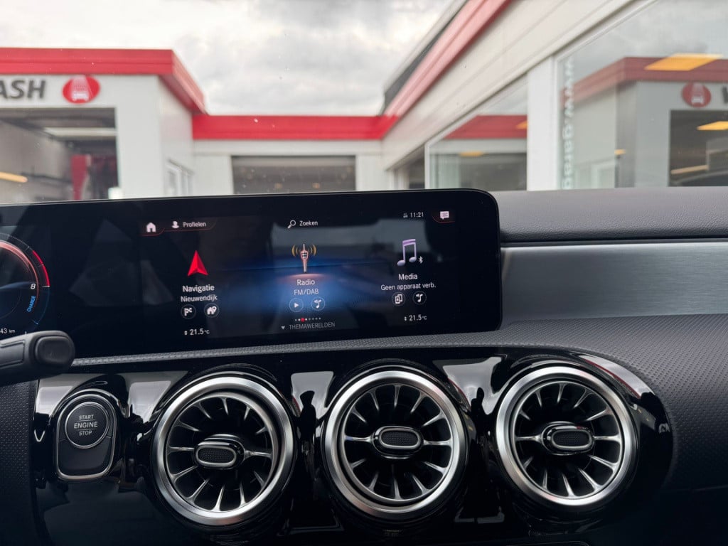 Mercedes-Benz A-Klasse 250 e business solution amg limited