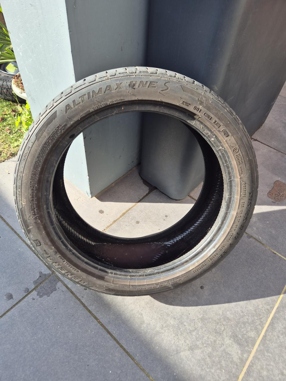 Nog wat banden met velg...