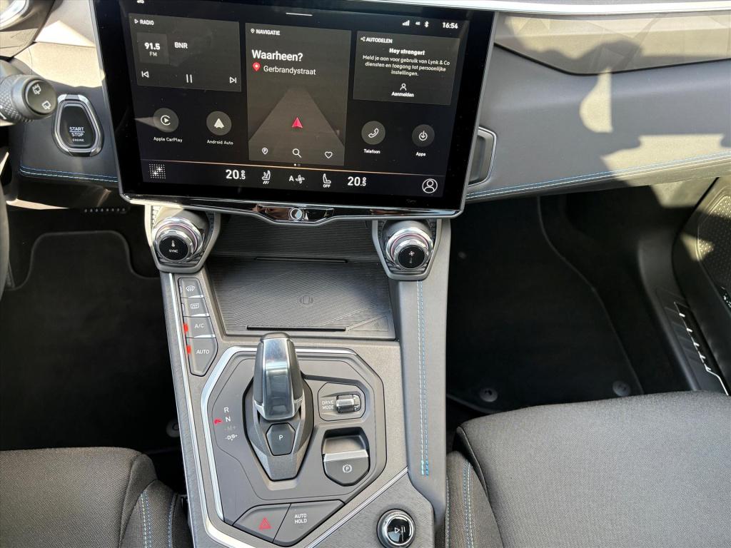 Lynk & Co 01 1.5td 261pk phev 7dcth| schuifdak|navi|360 gr camera|1e eigena