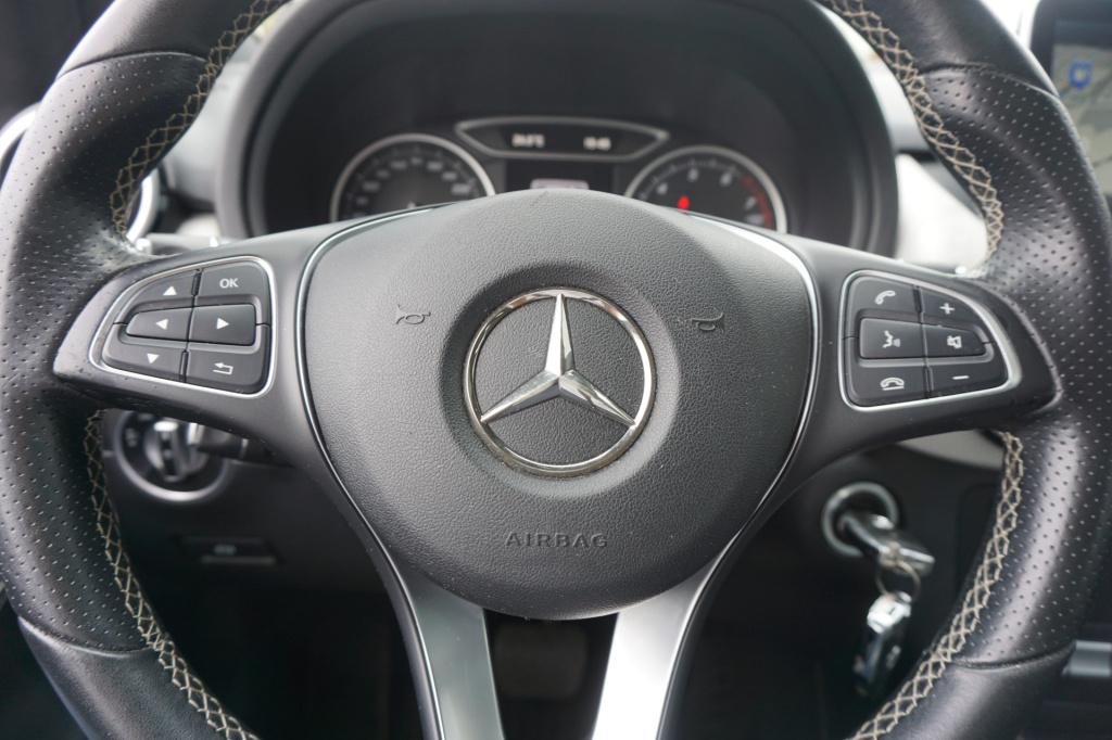 Mercedes-Benz B-Klasse 180 prestige automaat - climate / navi / cruise / st