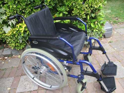 Rolstoel van hoge kwaliteit met trommel remmen te koop