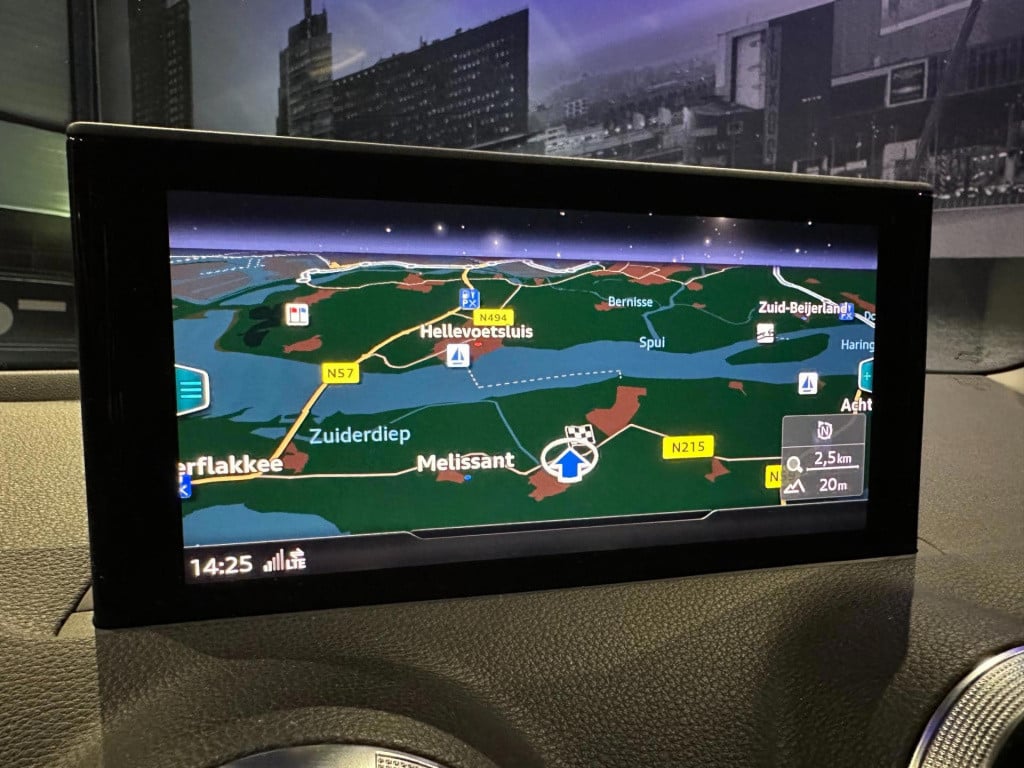 Audi Q2 35 tfsi business edition *navi*led*leer*trekhaak*