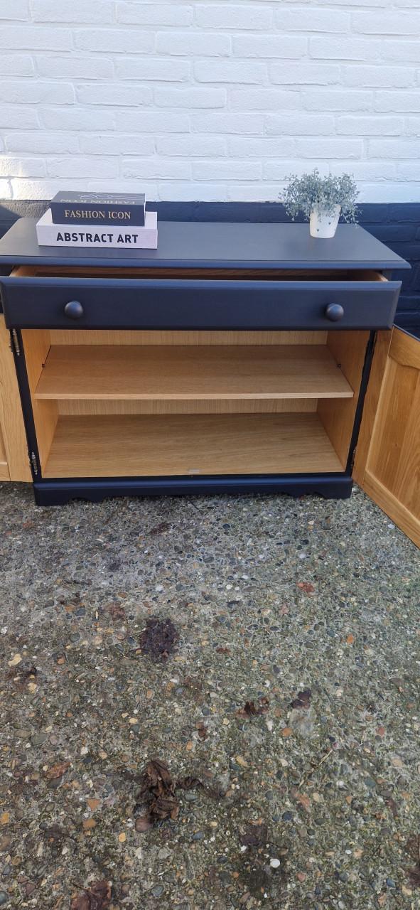 Leuk massief eiken (tv) kastje