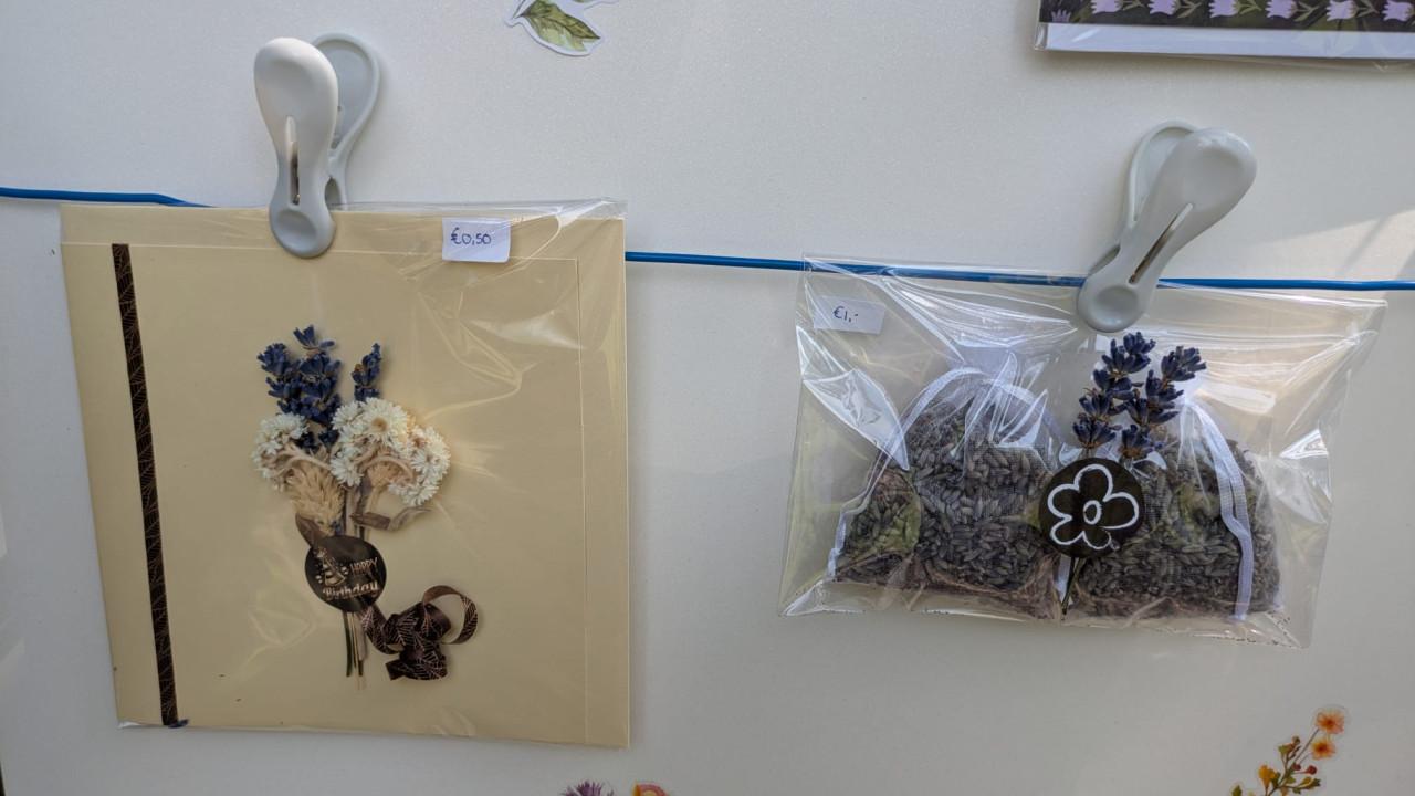 Kaartjes en lavendel geur zakjes 🪻