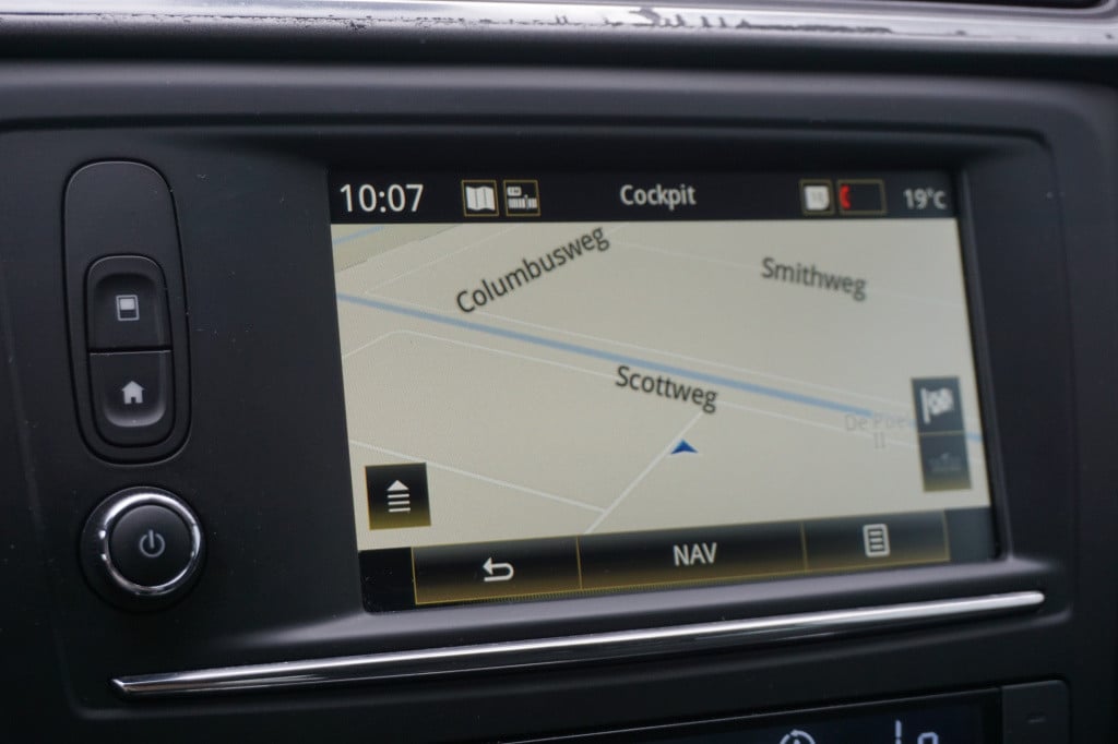 Renault Kadjar 1.2 tce zen airco / navi / cruise / trekhaak / parkeers. / l
