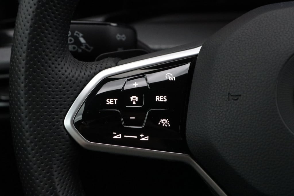 Volkswagen Golf 2.0 tsi gti 245pk dsg7