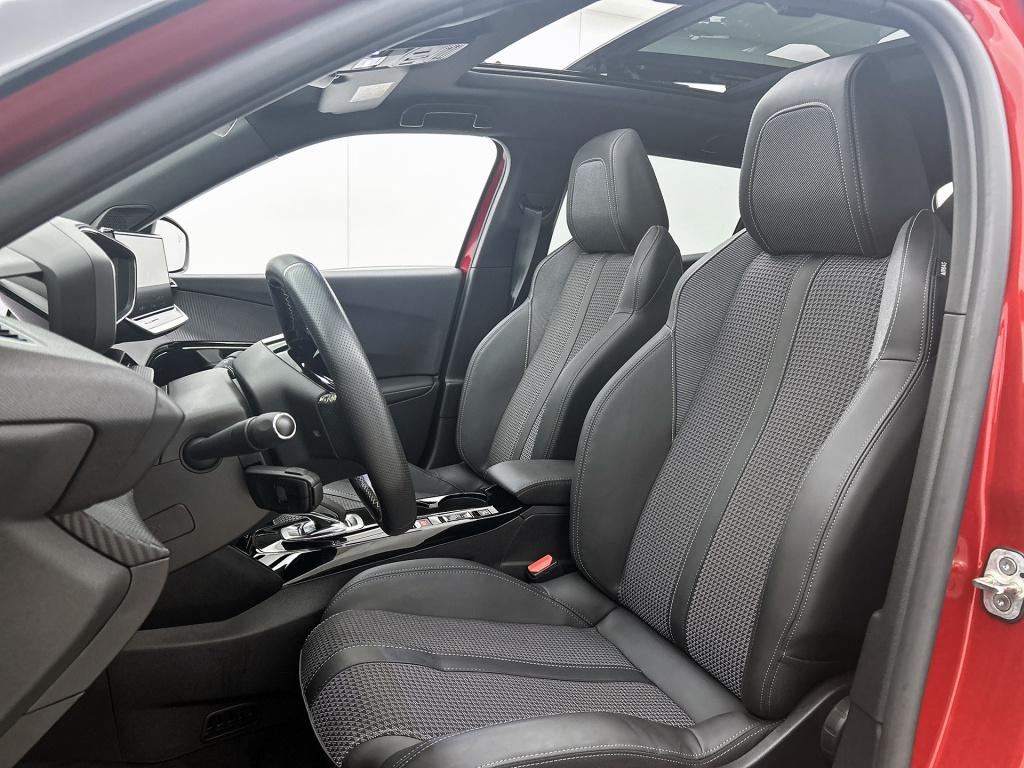 Peugeot E-2008 ev gt 50 kwh | rijklaar | panoramadak | stoelverwarming | ad
