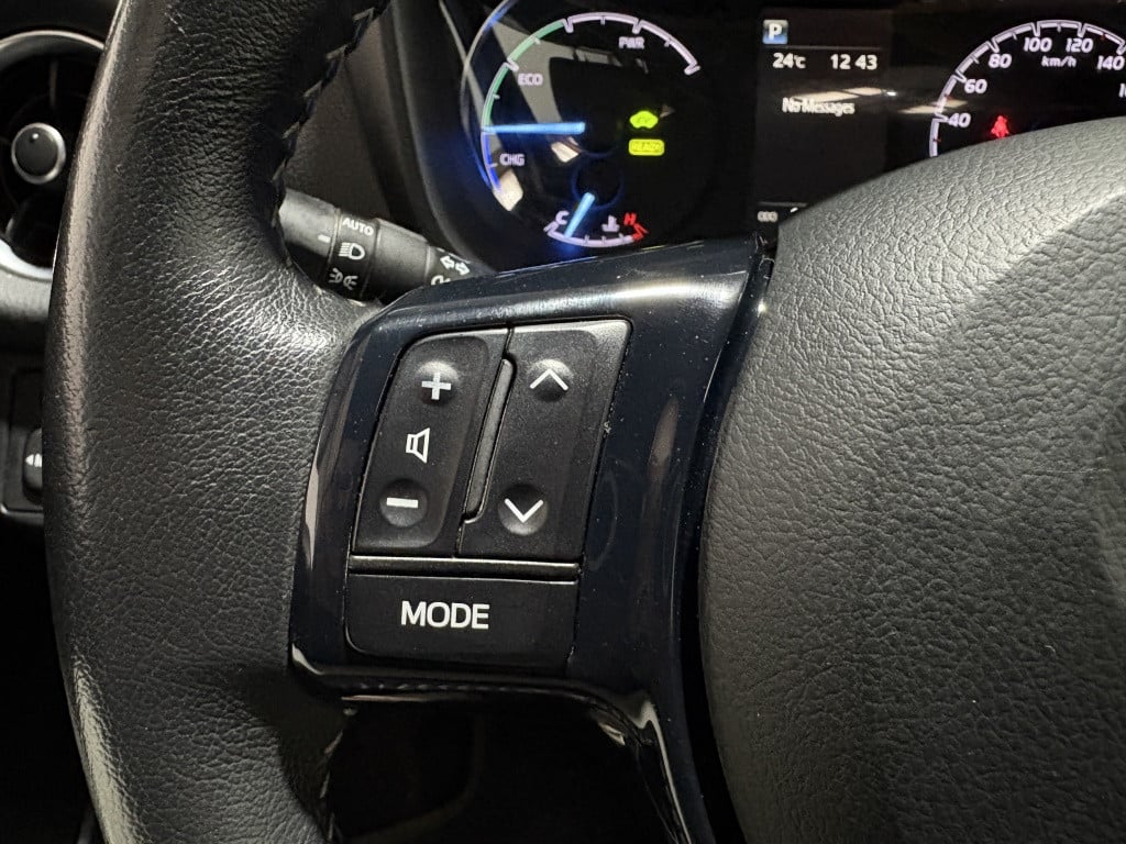 Toyota Yaris 1.5 hybrid executive