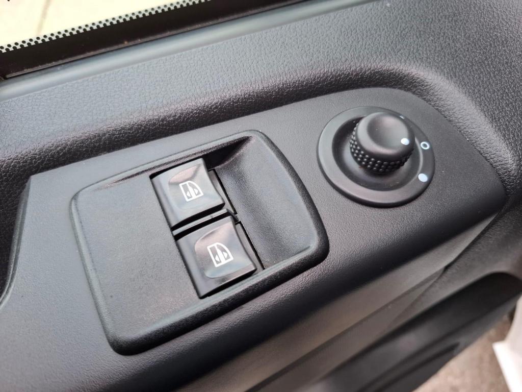 Renault Trafic 1.6 dci t27 l1h1 comfort airco / cruise controle / 3 zits /