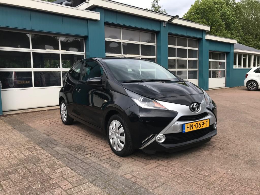 Toyota Aygo 1,0 12v x-play