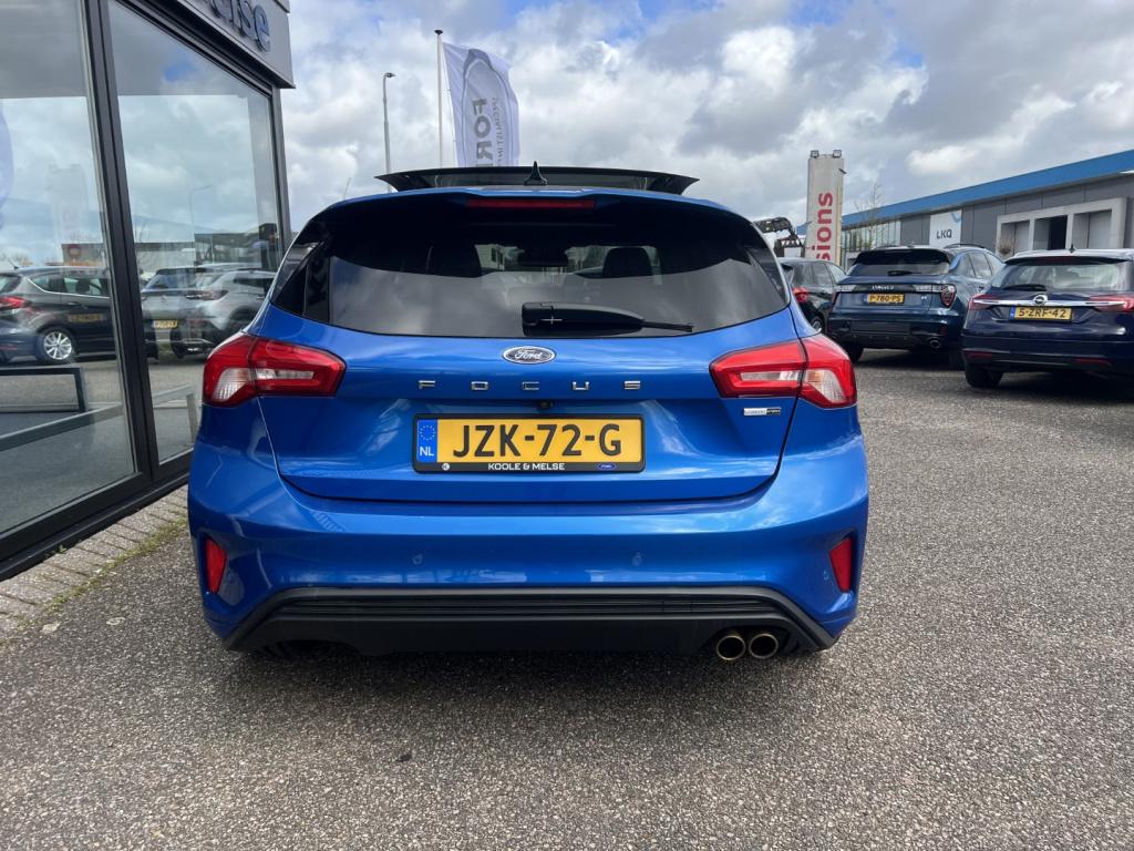 Ford Focus 1.0 ecoboost hybrid 155pk st line x , panodak , winterpack