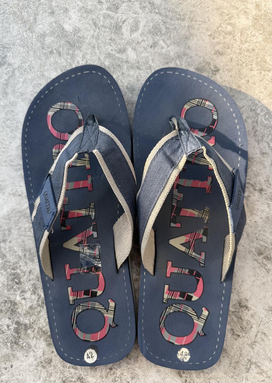 2 paar NIEUWE slippers. Sandaaltjes. Mt 42. Zwarte Passen ook voor 51.