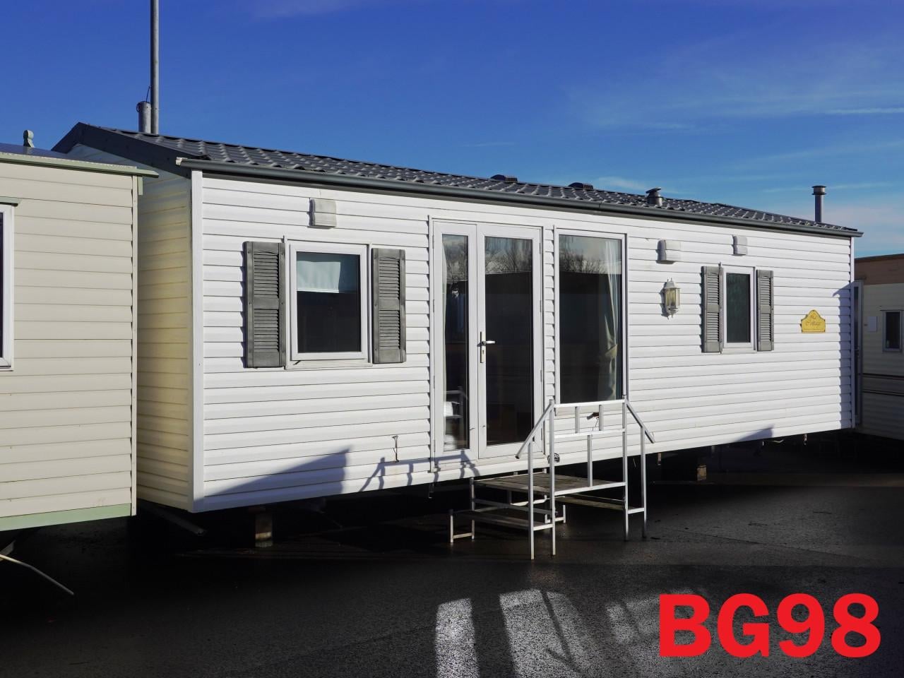Diverse stacaravans, chalets met middenkamer dubbel glas tot 6 personen