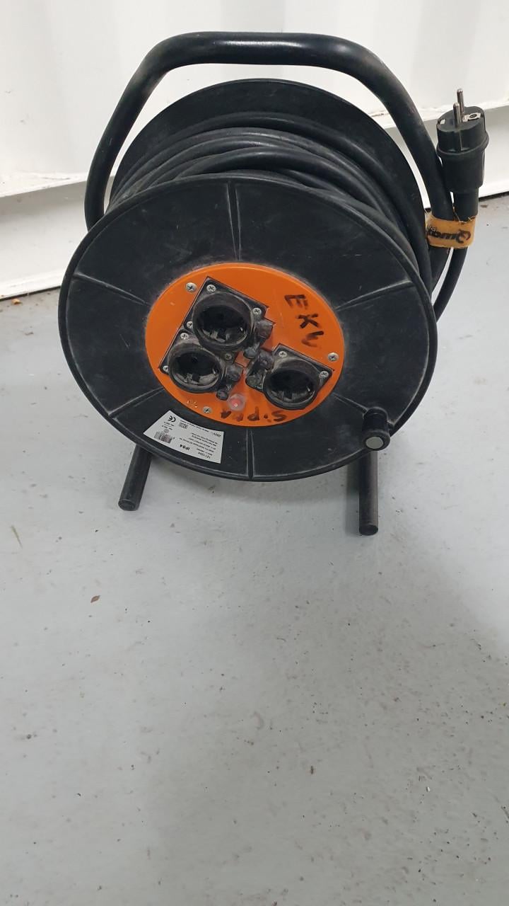 Inventaris Elektroklus, bedrijfsauto, frees, ladders en meer