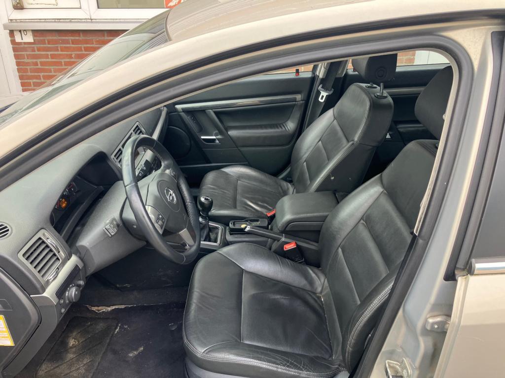 Opel Signum 2.0 turbo executive 175 pk