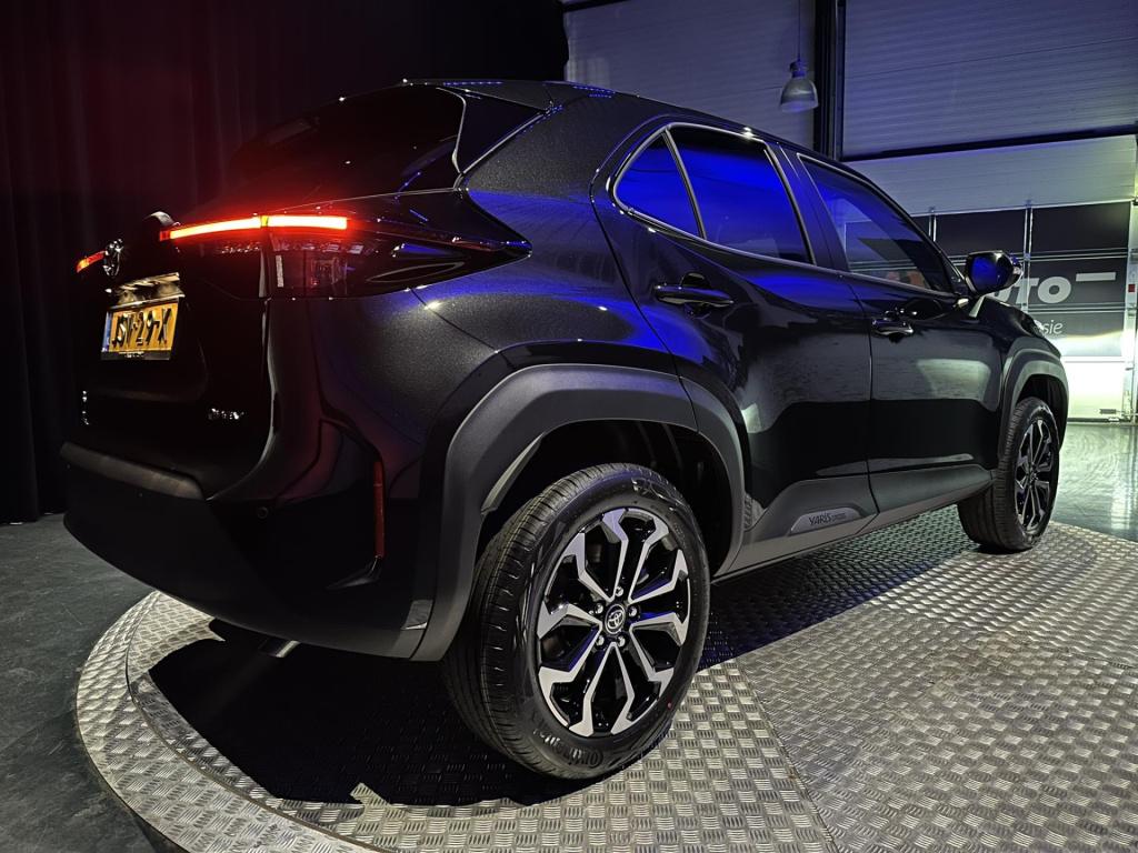 Toyota Yaris Cross 1.5 hybrid 130 dynamic *acc*winterpakket*camera*17inch*