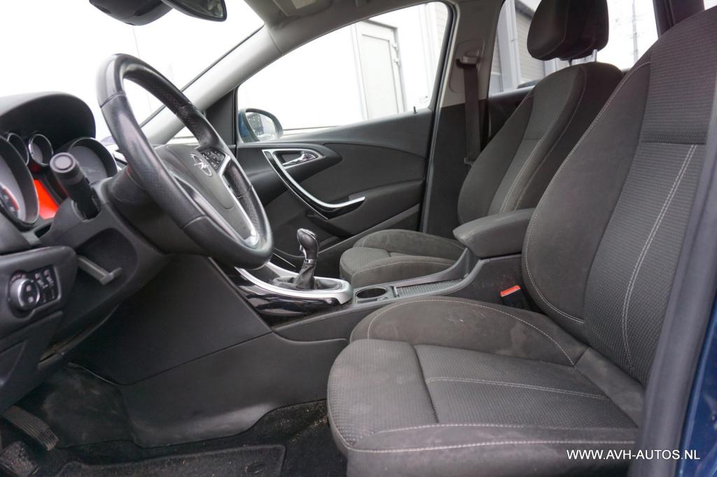 Opel Astra sports tourer 1.4 turbo sport