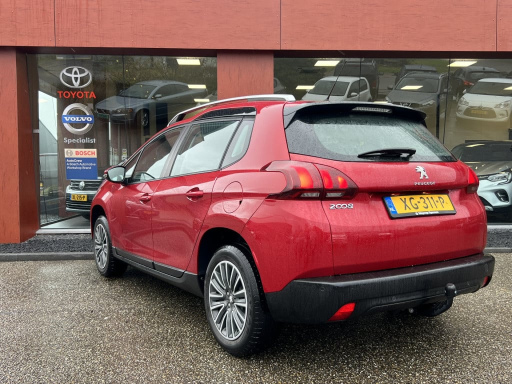 Peugeot 2008 1.2 puretech blue lion | trekhaak | navigatie