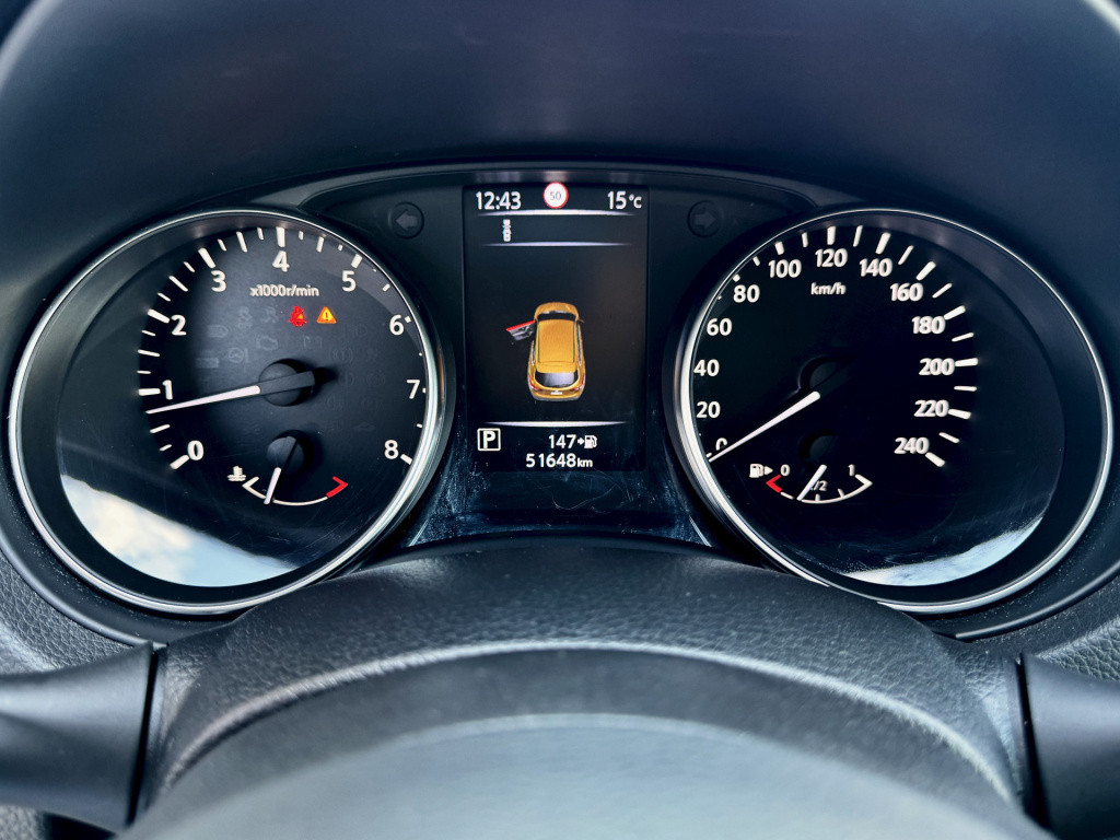 Nissan Qashqai 1.2 n-connecta panorama dak