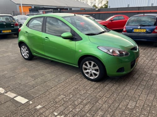 Mazda 2