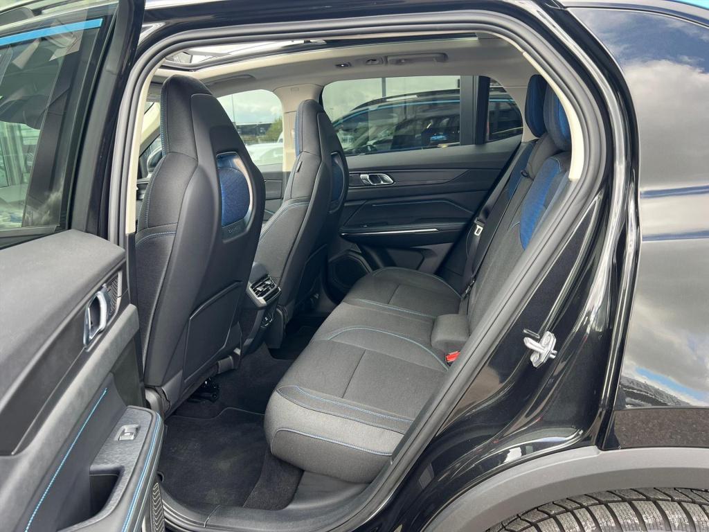 Lynk & Co 01 1.5 261pk phev , panodak , adaptive cc , 360gr camera , carlpl