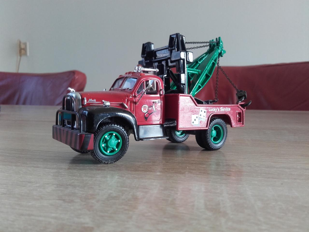 Mack type B takelwagen Corgi toys.