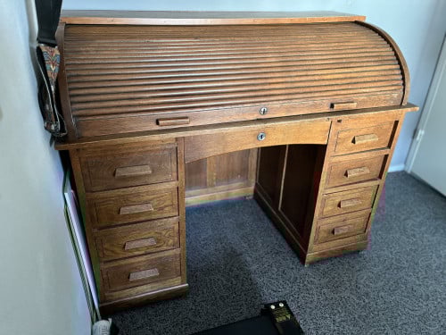 VINTAGE BUREAU