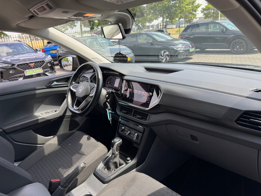 Volkswagen T-cross 1.0 tsi life * carplay * adaptieve cruise control * pdc 