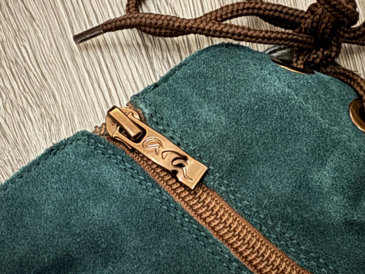Comfortabele suède veterboots met rits van Ara in maat 43