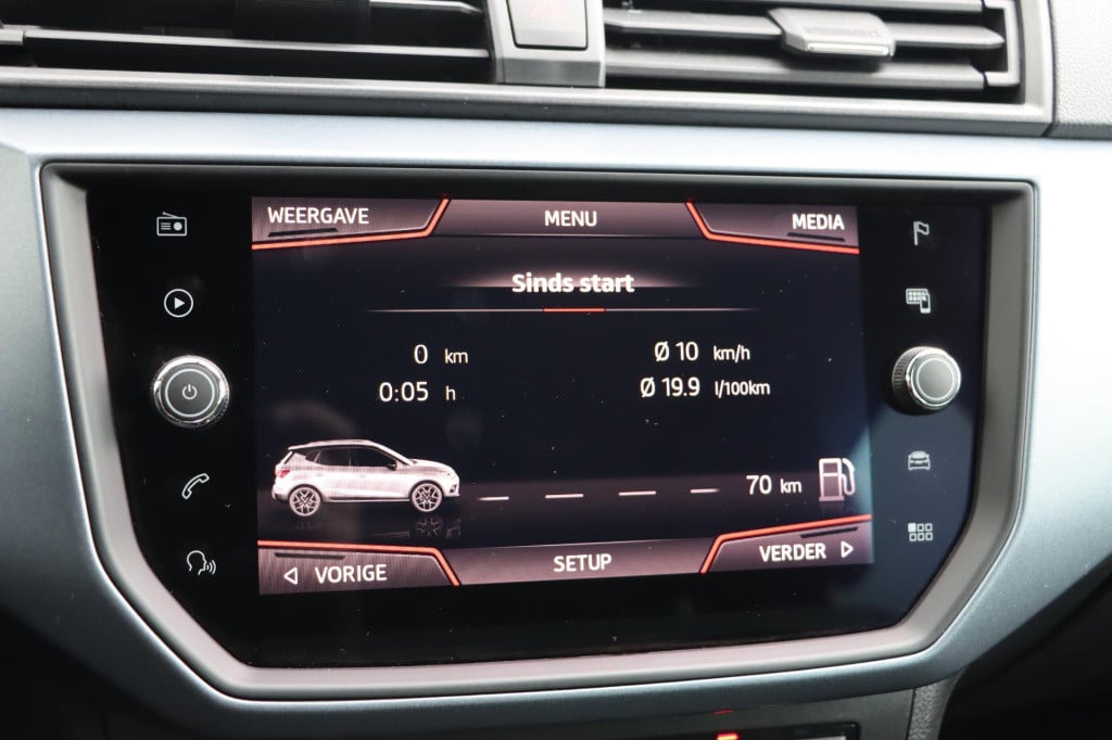 Seat Arona 1.0 tsi style business intense beats 95pk