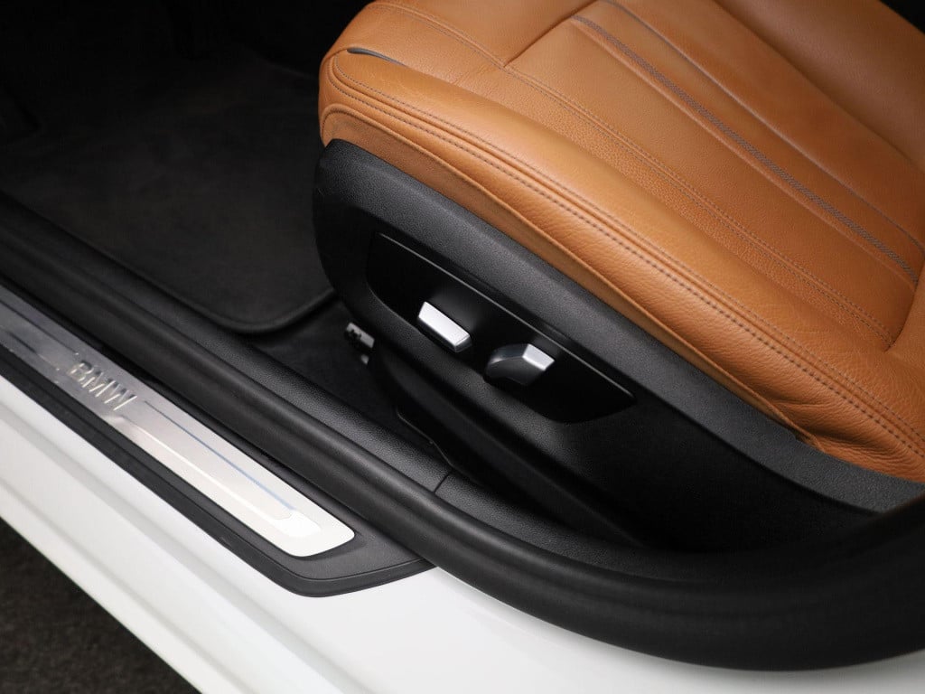 BMW 5 Serie touring 520e executive | automaat | leder | navigatie | apple c