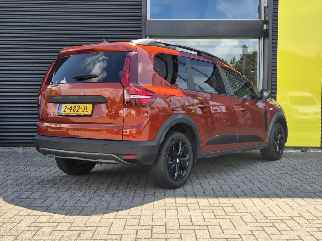 Dacia Jogger tce 110 extreme 5p. all season banden, camera, climate, apple/