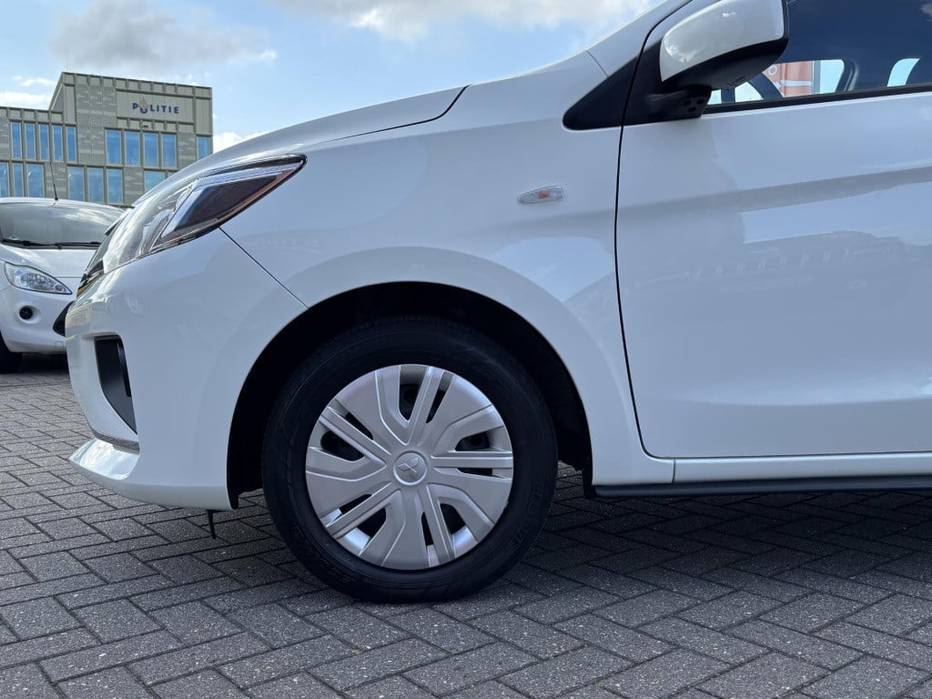 Mitsubishi Space Star 1.2 connect+ | apple carplay/android auto | aircondit