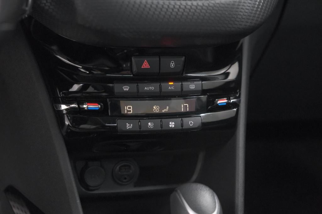 Peugeot 2008 puretech 110 eat6 gt-line | trekhaak | panoramadak | apple car
