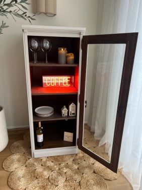 Gerestylede kast | warm beige