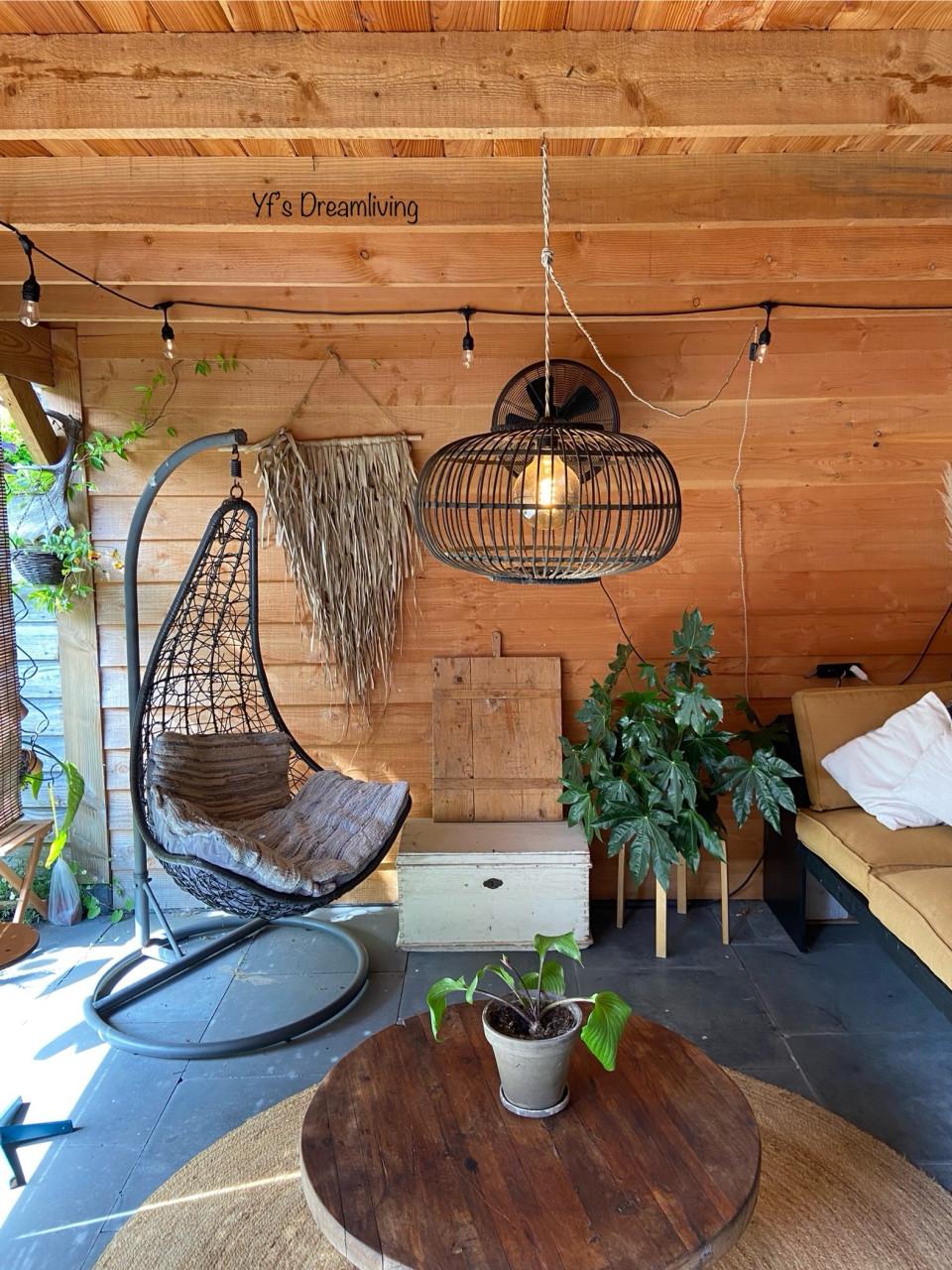 Salontafel van eikenhout