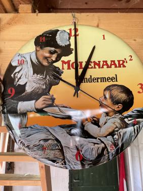 Molenaar’s kindermeel reclameklok