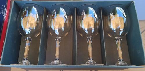 Wijnglazen, champagne glazen - zie advertentie voor details, vanaf €8 4st.